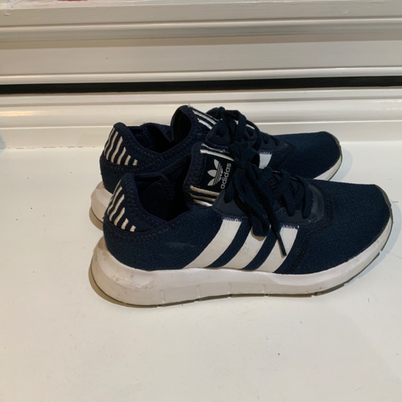 Navy adidas - Picture 2 of 3